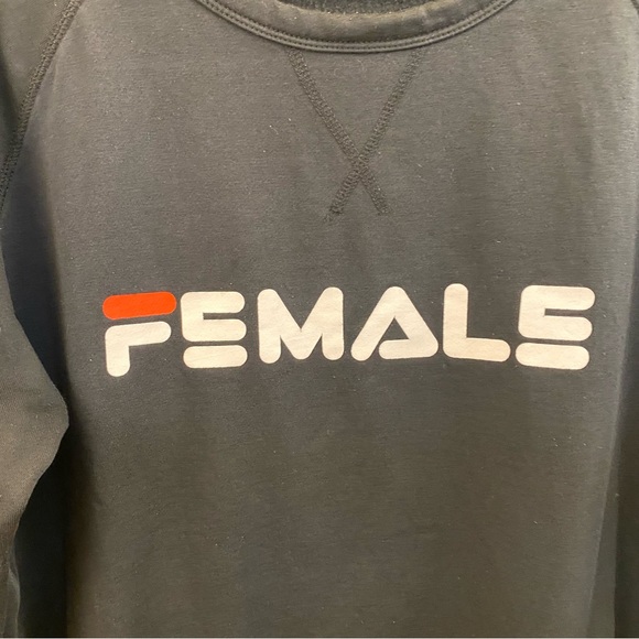 The Laundry Room Crewneck - Picture 7 of 7